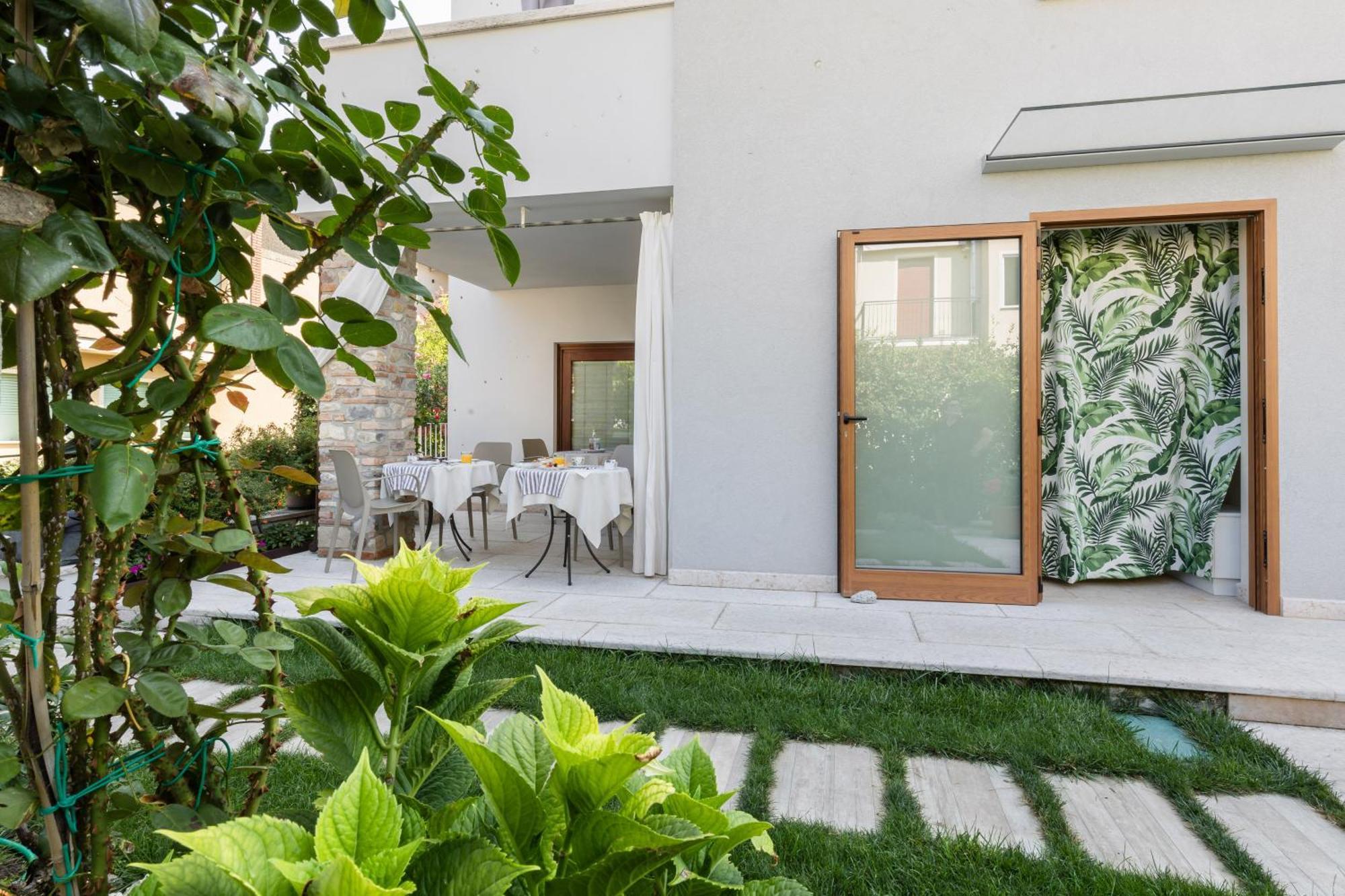 Bed and Breakfast Charming Sirmione Exteriér fotografie