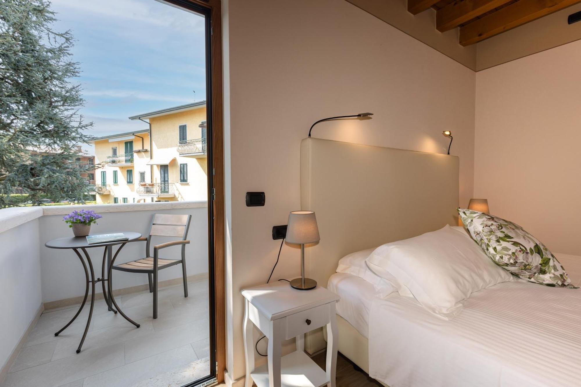 Bed and Breakfast Charming Sirmione Exteriér fotografie